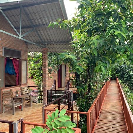 Gibbon Singing Home Stay Quan Tom Bagian luar foto