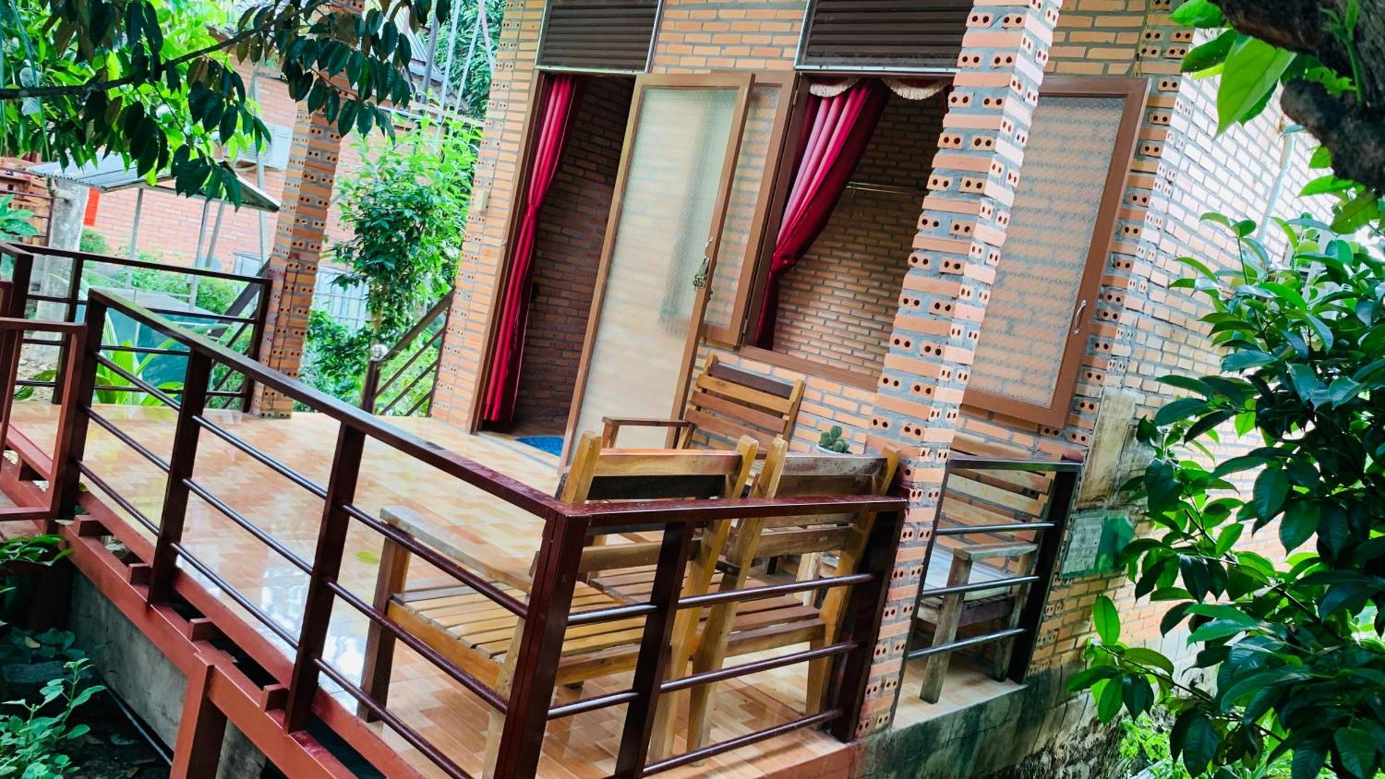 Gibbon Singing Home Stay Quan Tom Bagian luar foto