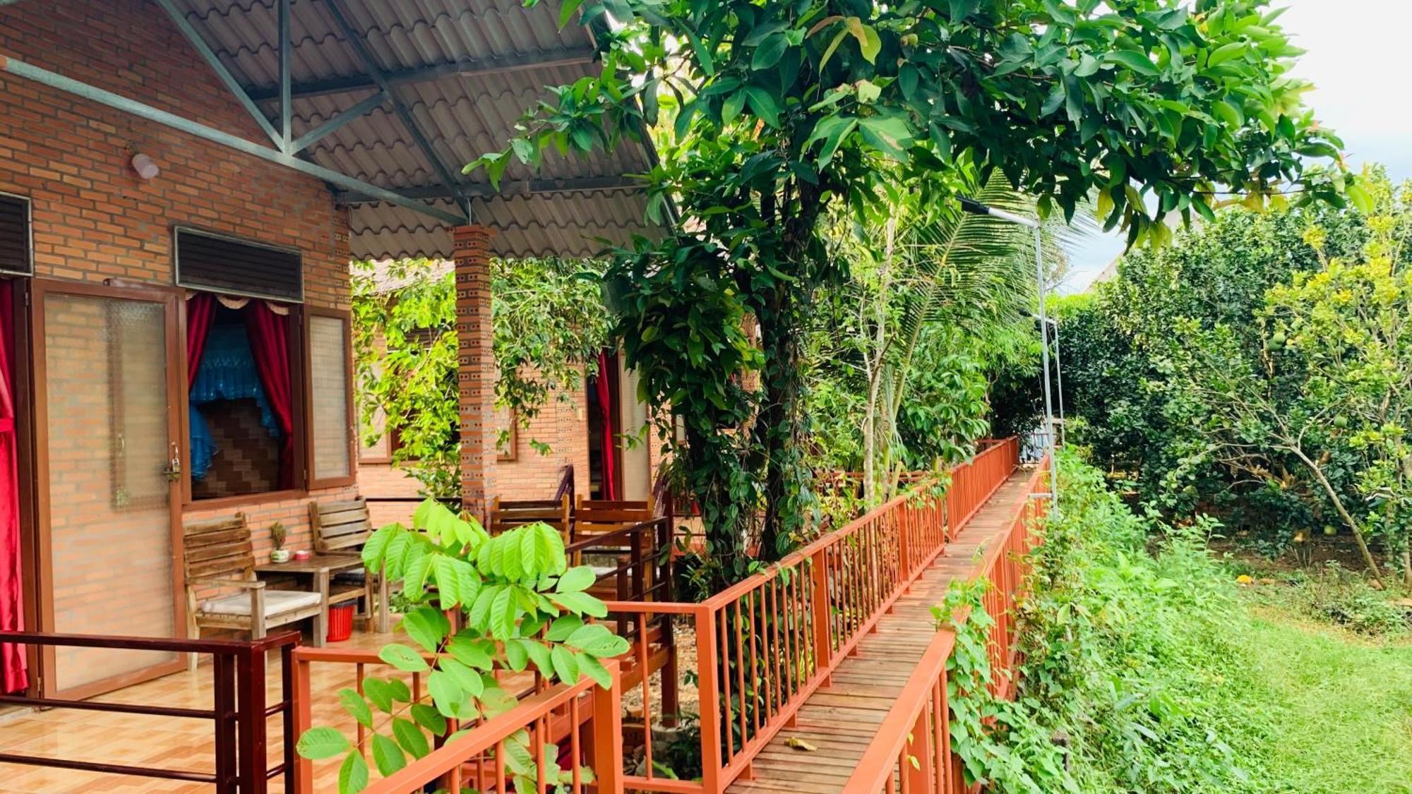 Gibbon Singing Home Stay Quan Tom Bagian luar foto