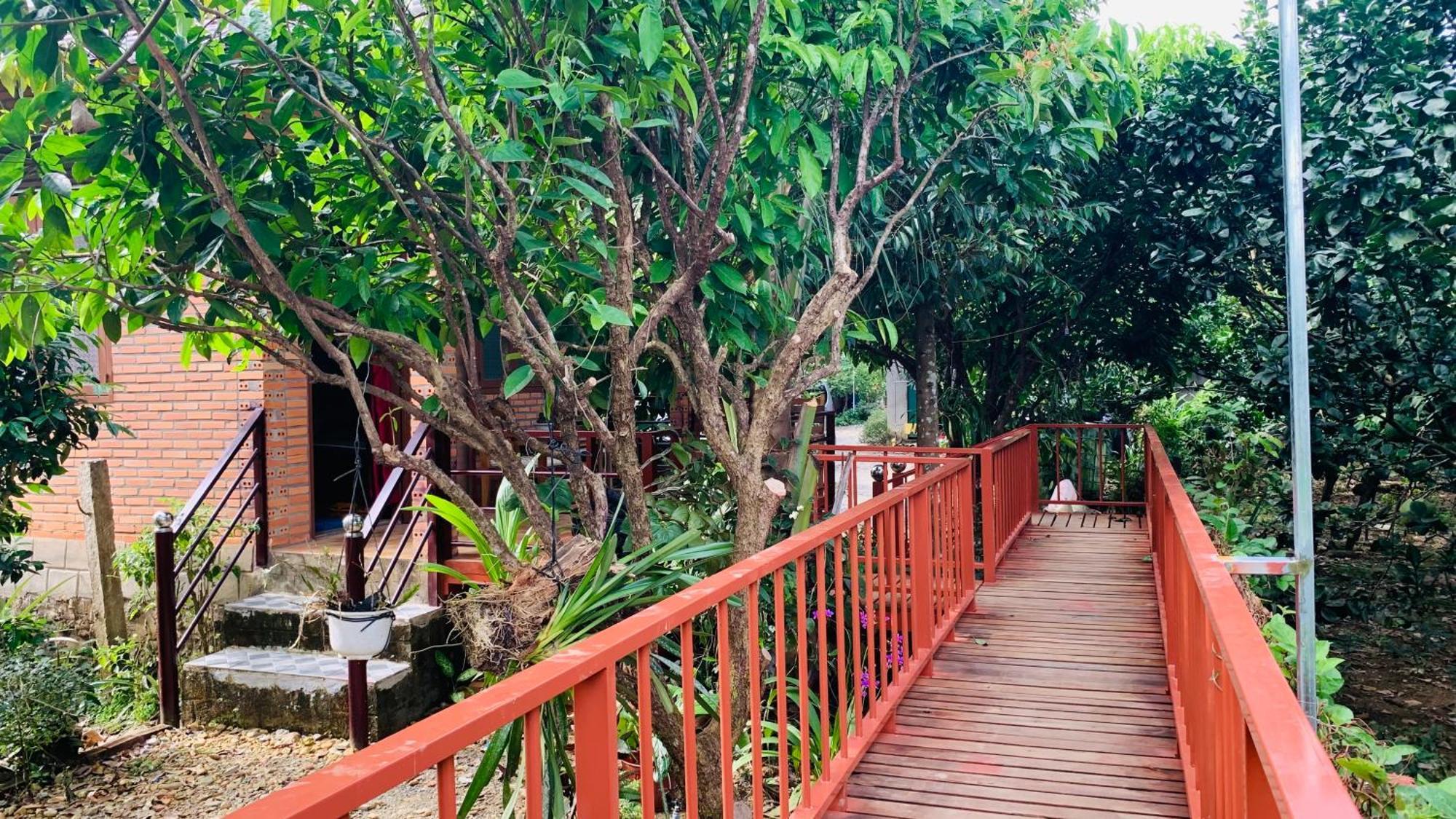 Gibbon Singing Home Stay Quan Tom Bagian luar foto