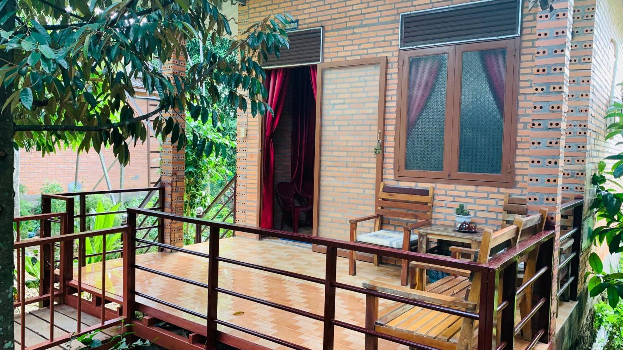 Gibbon Singing Home Stay Quan Tom Bagian luar foto