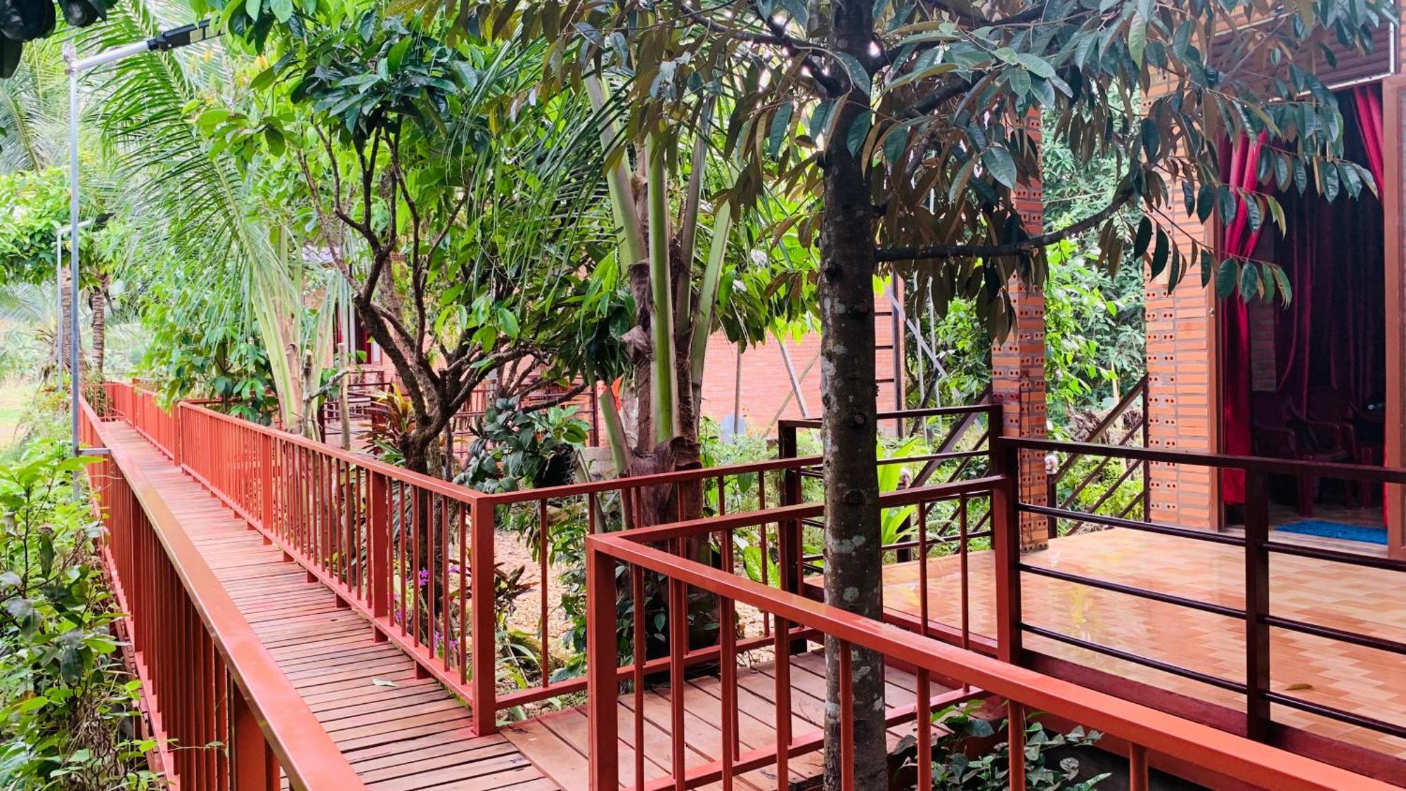 Gibbon Singing Home Stay Quan Tom Bagian luar foto