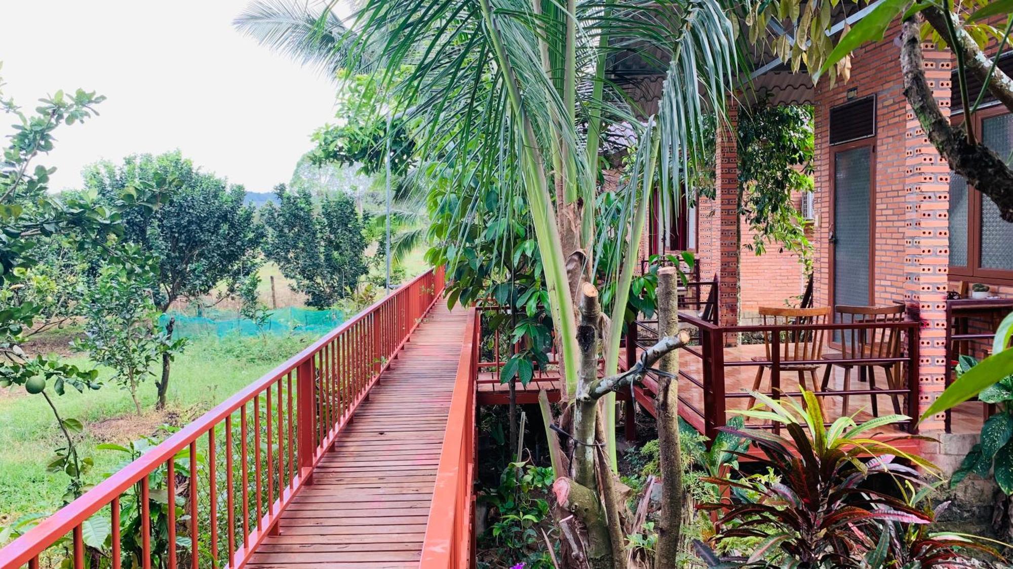 Gibbon Singing Home Stay Quan Tom Bagian luar foto