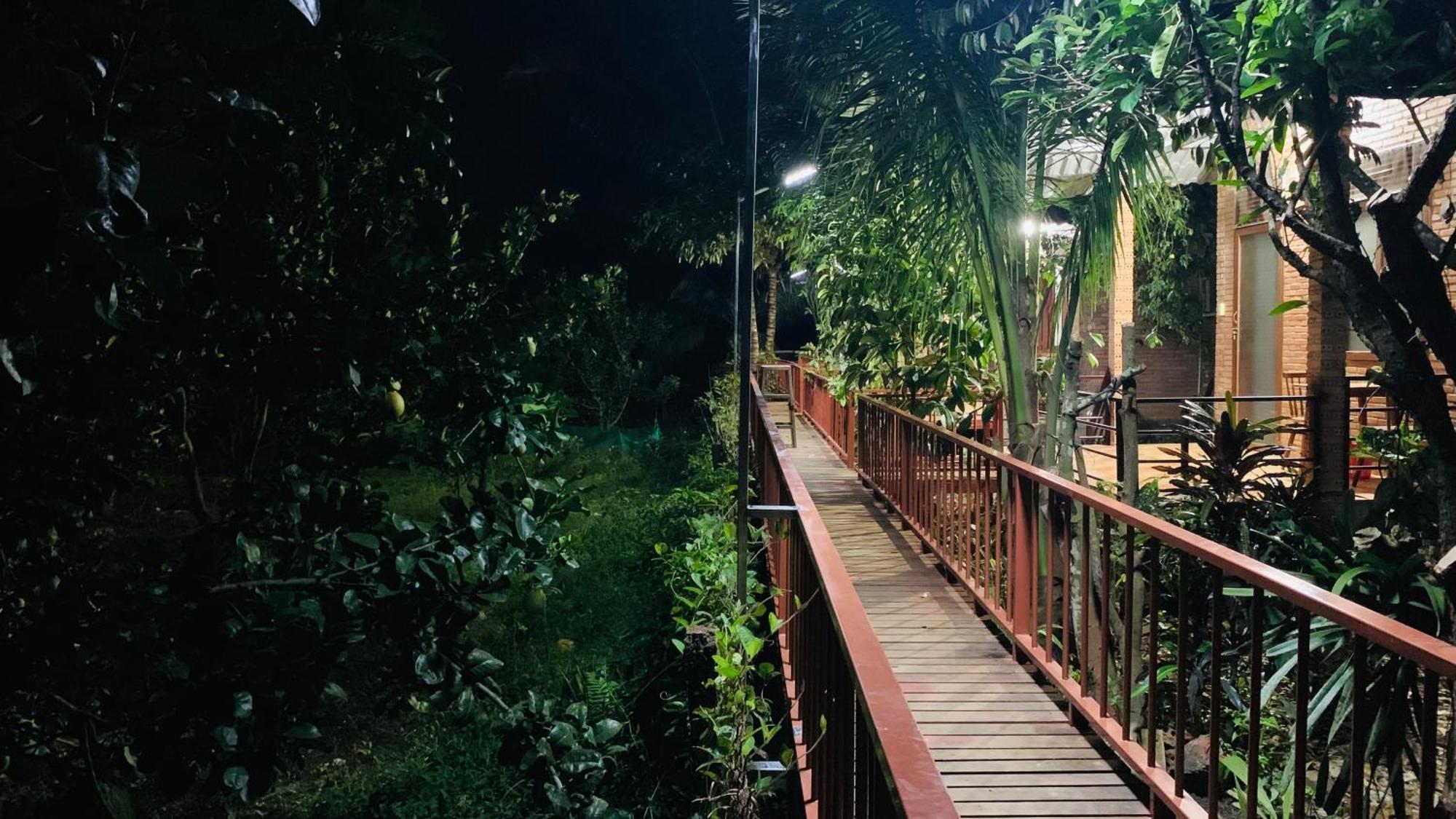 Gibbon Singing Home Stay Quan Tom Bagian luar foto