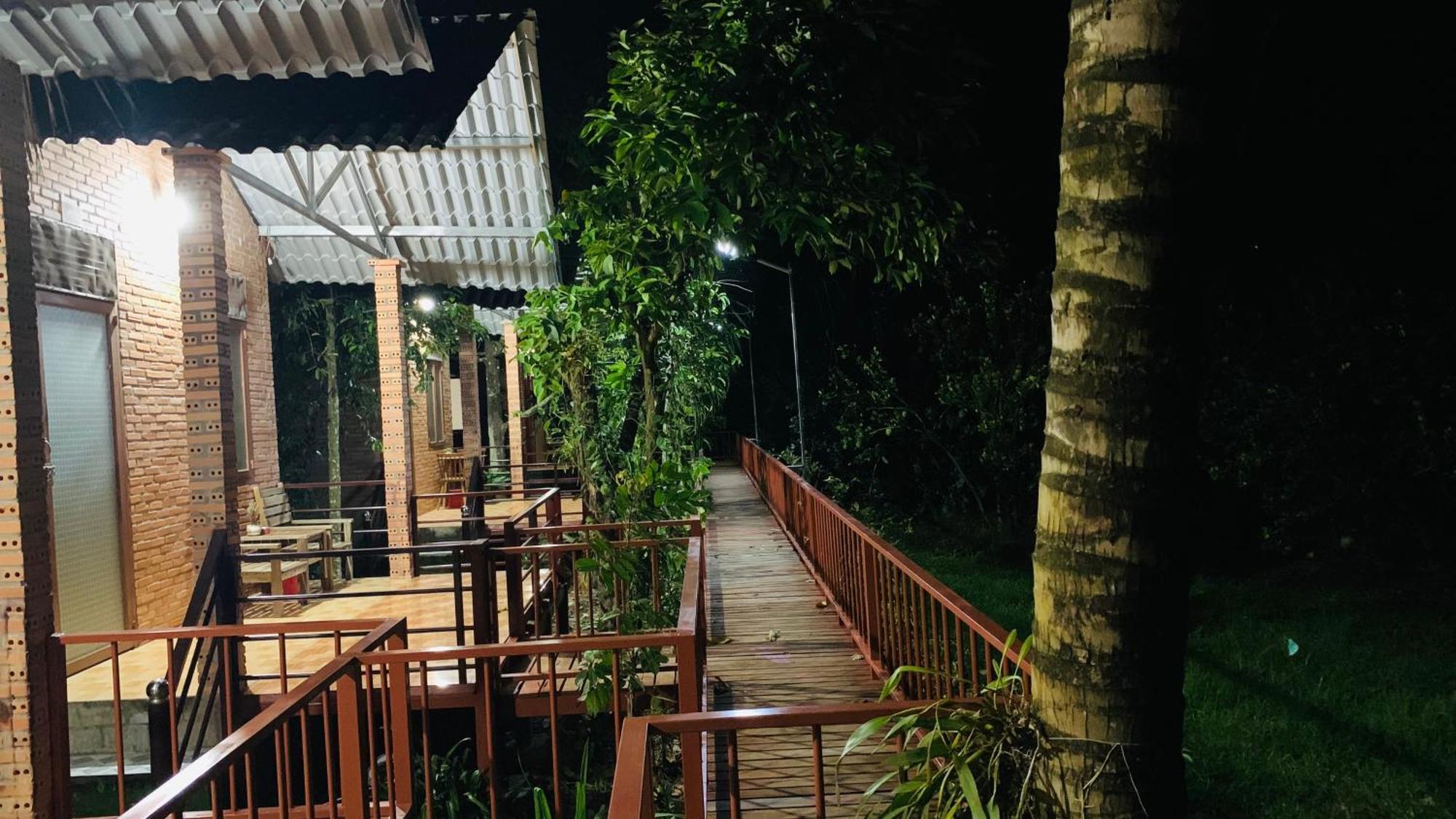Gibbon Singing Home Stay Quan Tom Bagian luar foto